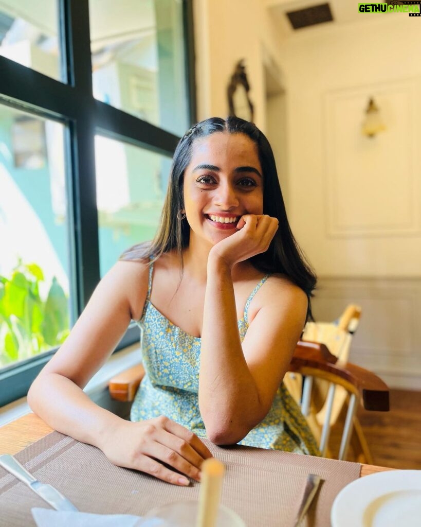 Namitha Pramod Instagram - When she clicks ♥️ 📷: @ardrabnair Summer Town Resto Cafe