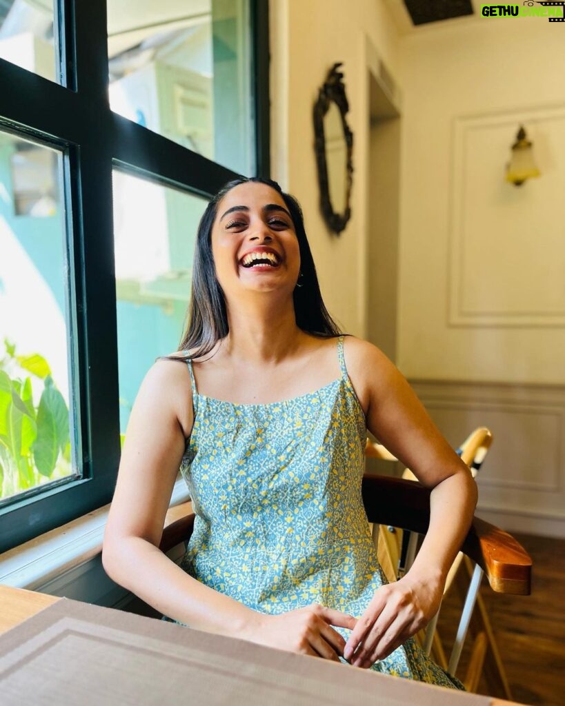Namitha Pramod Instagram - When she clicks ♥️ 📷: @ardrabnair Summer Town Resto Cafe