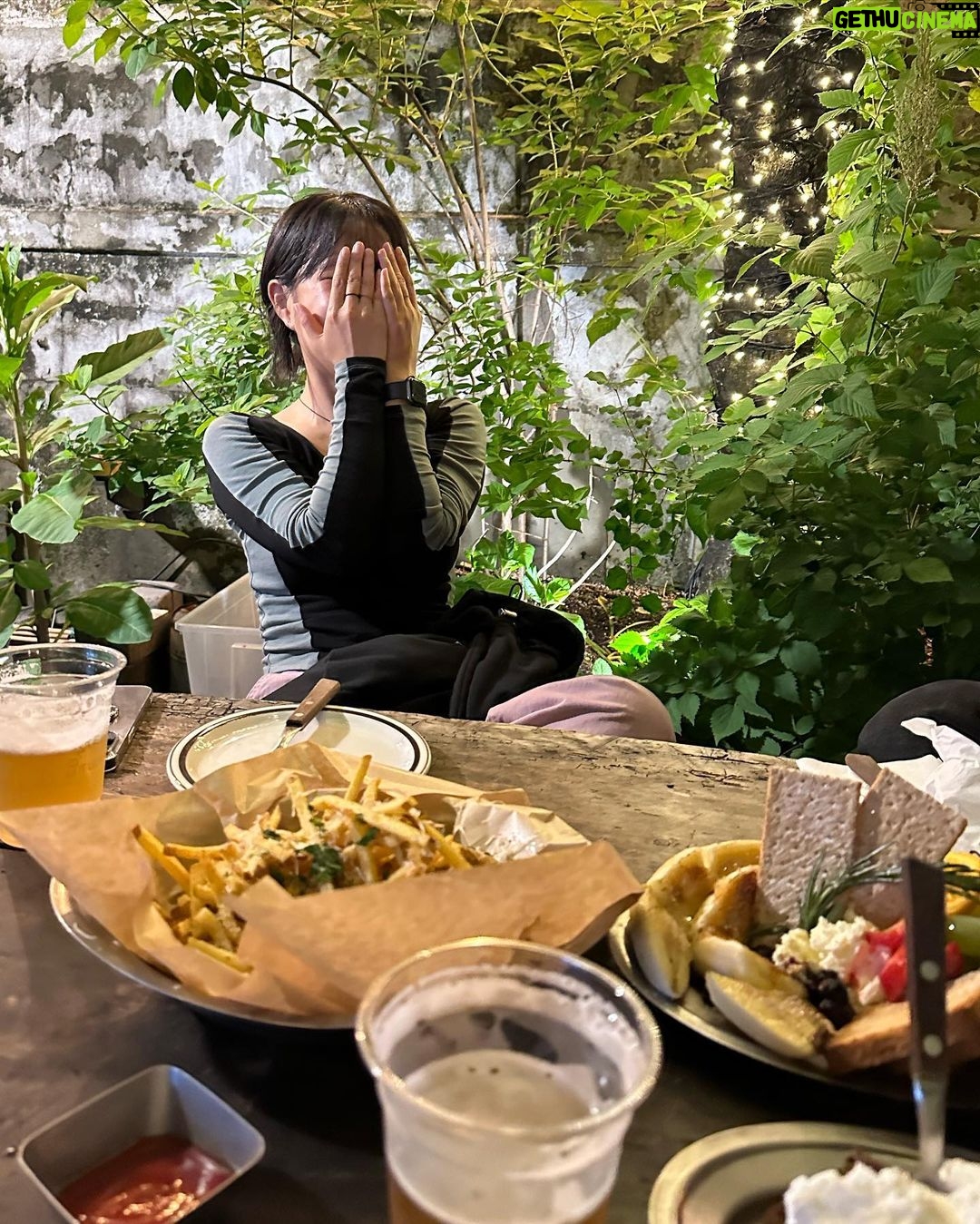 Namkoong Min Instagram - 사무실 왔다가 날씨가 너무 좋아서 함께한날🥂🍺❤️