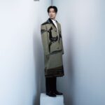 Namkoong Min Instagram – 「我認為它的敘事結構嚴謹、內容引人入勝,是個如『綜合禮包』一樣能獲得很多觀眾喜愛的作品。」
在受到無數影迷熱愛的《千元律師》之後,南宮珉與BAZAAR搶先聊起他目前正在準備拍攝的新作品《戀人》!也相信他的下一步依舊會帶給我們更多驚喜❤️
–
更多台灣版獨家專訪與花絮只在 @harpersbazaar_tw 📸
Photographs_KIM YEONGJUN
Realization_JERRY HSIEH
Text_CHRISTINA LEE
Hair_HAM HYE RANG
Makeup_SEUL-A
Stylist_OH JIHEE, SON YESEU
Agent _HYEWON ANGELA CHOI
Editor_ANGELINE HSIAO
@min_namkoong @loewe @peterwuparis #bazaarman #coverstory #南宮珉 #남궁민 #Namkoongmin
