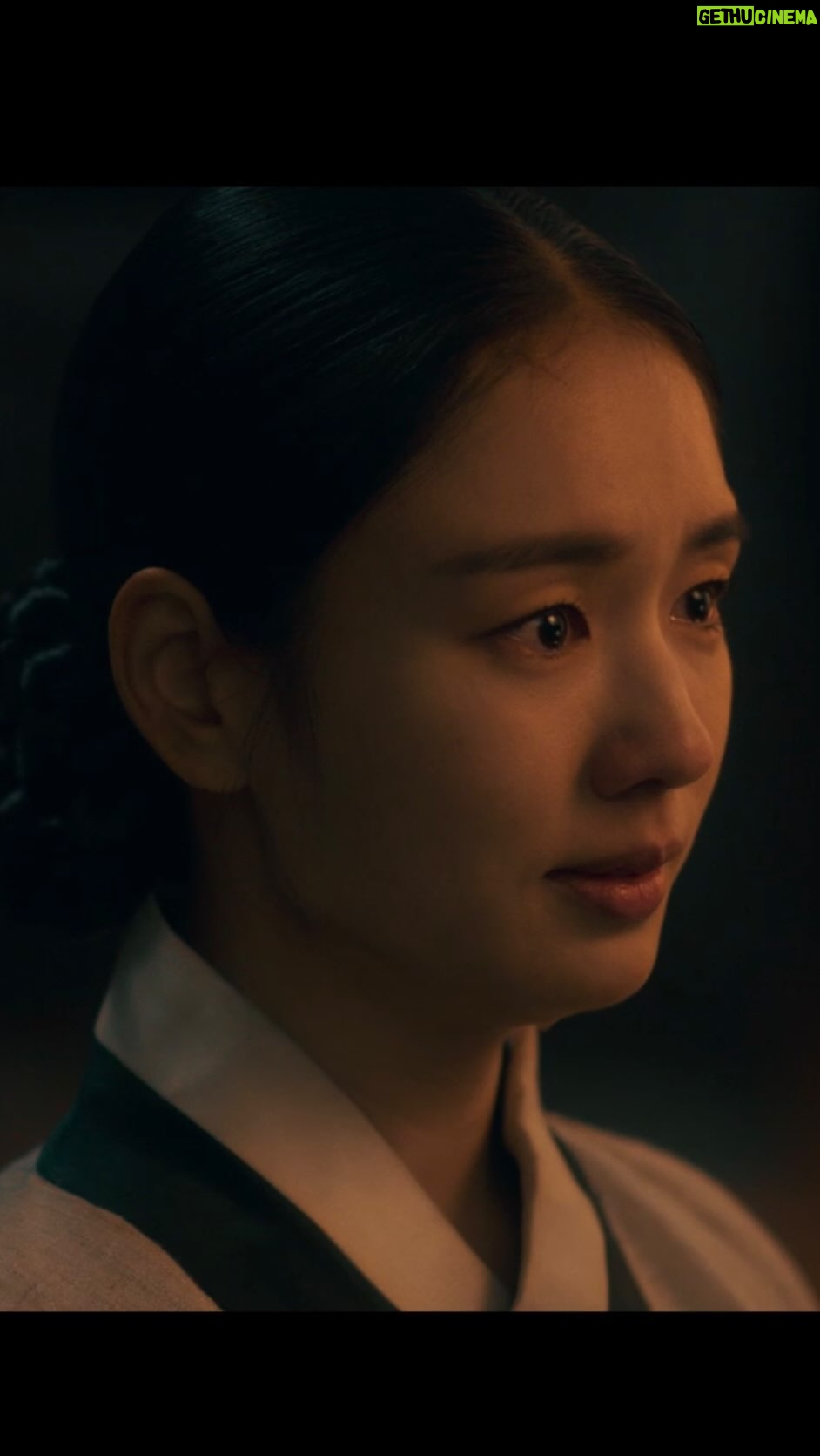 Namkoong Min Instagram - 가난한 길채, 돈 많은 길채, 발칙한 길채, 유순한길채, 날 사랑하지 않는 길채, 날 사랑하는 길채, 허면, 오랑캐에게 욕을 당한길채는..