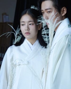 Namkoong Min Instagram - 인연#연인
with @eunjin___a @dazedkorea