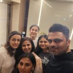 Namrata Shirodkar Instagram – Live. Laugh and Celebrate!!! Good friends and good food .. fun evenings 😍😍😍