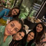 Namrata Shirodkar Instagram – Home is where the heart is, and it’s filled with joy and happiness😍😍😍
Celebrating #GunturKaaram ♥️♥️♥️

@urstrulymahesh @shilpashirodkar73 @sabina.xavier 
@xavieraugustin @sitaraghattamaneni @sreeleela14 
@nagavamsi19 @meenakshichaudhary006 
@_mohanaaaa_ @aadya.paidipally @malinipaidipally