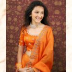 Namrata Shirodkar Instagram - Vintage reverie ♥️✨ Outfit: @thesaffron_house Jewellery: @pmj_jewels Decor: @maruvamm & @kollaavinash