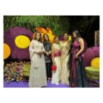 Namrata Shirodkar Instagram – Mehendi night!! ✨ Good times with friends and family! Wishing this beautiful couple a lifetime of happiness and togetherness. ❤️ #HavyaVahini #NishantPaturi

Jewellery: @pmj_jewels 
Outfit: @falgunishanepeacock