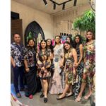 Namrata Shirodkar Instagram – A fabulous new collection by @gazalguptacouture ✨ 
Had a wonderful time with some nice Delhi gupshup!

@pinkyreddyofficial @archiemirchi 
@bobbykandhari @gazalgglove

Jewellery: @irasvafinejewellery