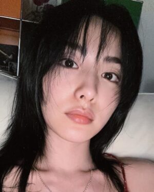 Nana Instagram - 문구를 입력하세요…