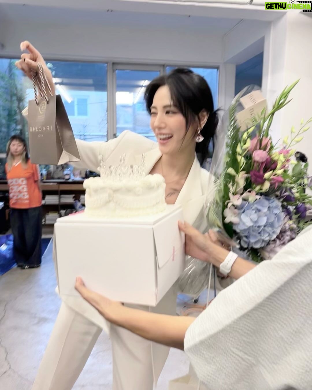 Nana - 317.6K Likes - 🤍