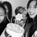 Nana Instagram - 함께해줘서고마워 영원한 내친구들🤍 #내생일🎂 #축하해주신모든분들께감사드립니다