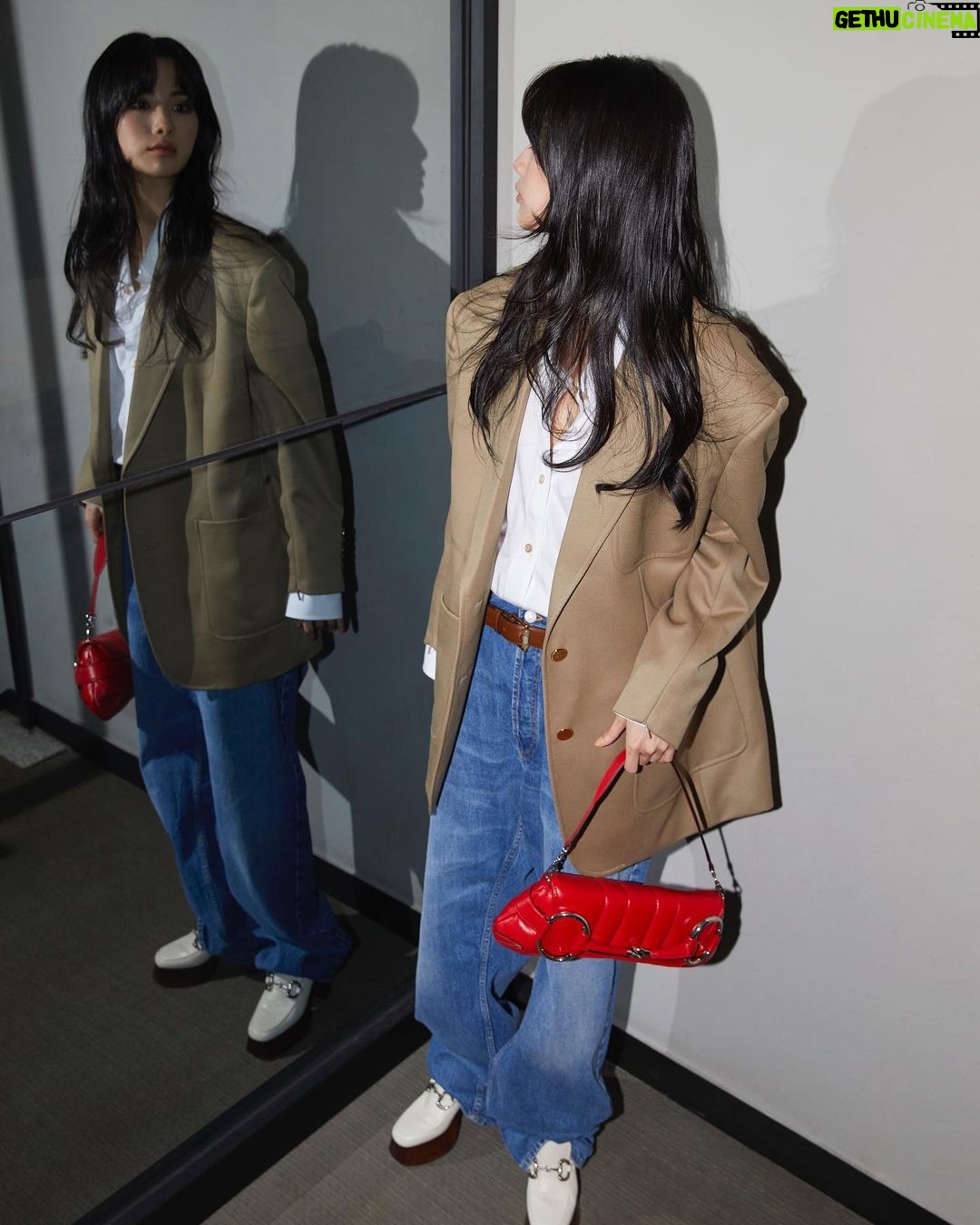 Nana Instagram - ♥️ 🤍 💙 🤎 @Gucci #Gucci ##GucciHorsebitChain