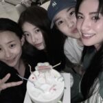 Nana Instagram - 함께해줘서고마워 영원한 내친구들🤍 #내생일🎂 #축하해주신모든분들께감사드립니다