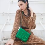 Nana Instagram - #돌체앤가바나 #dolcegabbana #DG로고백 #DGLogoBag #광고 @dolcegabbana 💚