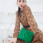Nana Instagram - #돌체앤가바나 #dolcegabbana #DG로고백 #DGLogoBag #광고 @dolcegabbana 💚