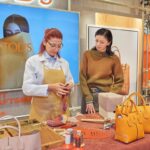 Nana Eikura Instagram - @tods うめだ阪急でのPOPUPは火曜日までです。 イタリアからきてくれた職人が日曜まで店頭にいらっしゃるので、刻印してくださいます。 すでにお持ちのTod's製品を持ち込んでも刻印してくださるそうです🤭（できない製品もあるかもしれませんので、職人さんに相談してください。） 靴バッグの製作デモンストレーションもしているので、これはぜひ見にきていただきたいです。 手作業で出来上がっていく鞄や靴の姿を目の当たりにすると、今持っている鞄や靴への愛着が増しますよ… #Tods #TodsPopup#TodsFW24