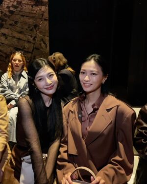 Nana Eikura Instagram - I was happy to meet you in Milan.

@walterchiapponi @tods 
#TodsFW23 #TodsItalianFeeling #Tods