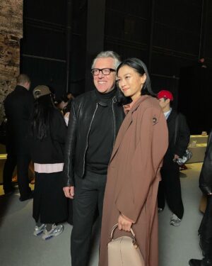 Nana Eikura Instagram - I was happy to meet you in Milan.

@walterchiapponi @tods 
#TodsFW23 #TodsItalianFeeling #Tods