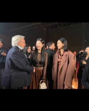 Nana Eikura Instagram - I was happy to meet you in Milan.

@walterchiapponi @tods 
#TodsFW23 #TodsItalianFeeling #Tods