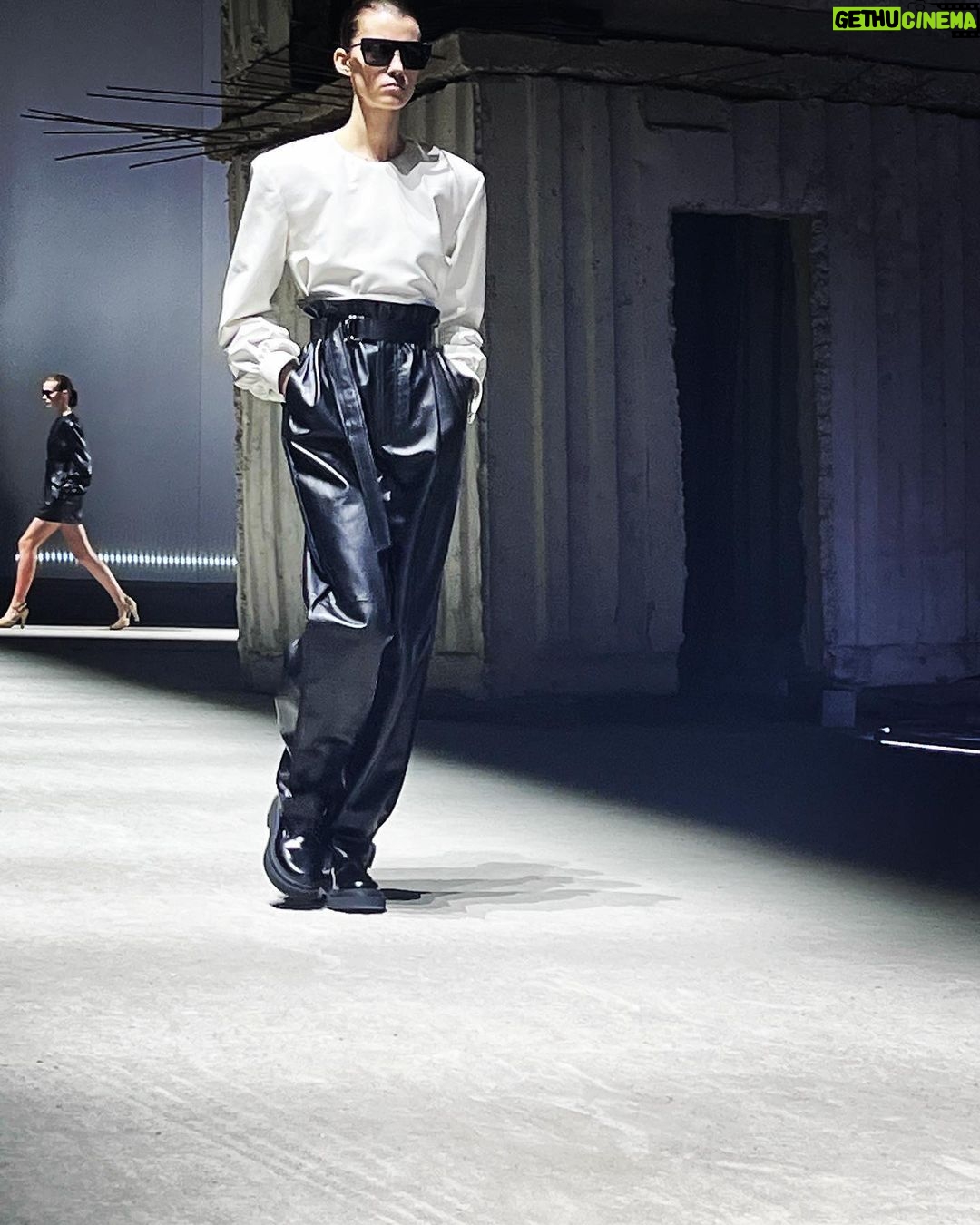 Nana Eikura Instagram - @walterchiapponi @tods #TodsFW23 #TodsItalianFeeling #Tods