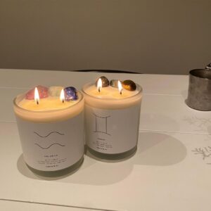 Nana Eikura Instagram - 友人からの頂き物🕯♒️♊️💕
空気の掃除を…🧹🍃
lapis lazuliはずっと私にとってラッキーストーン💎だと思ってたけど、まさかここにあるとは。
