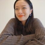 Nana Eikura Instagram - 2020年が間も無く幕を閉じますね。 今年は見えないコトが多くて、困ったし、混乱もした。慣れない日常に右往左往もした。というか、まだ右往左往してる部分も少しある。 だけど、その“おかげ” って言える部分もきっとあるはず。 不安や悲しみや、怒りのベクトルではなく、感謝できる部分にフォーカスを当てたいと思った。 その先に2021年が待ってると信じて(^^) それでは、また来年。