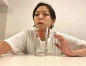 Nana Eikura Instagram - ゆーこＴ着て、ゆーこジョッキで麦茶飲みながら、タラレバの夜💭♥️
@yuk00shima
@tarareba_ntv

今夜ですよ、観てね😊