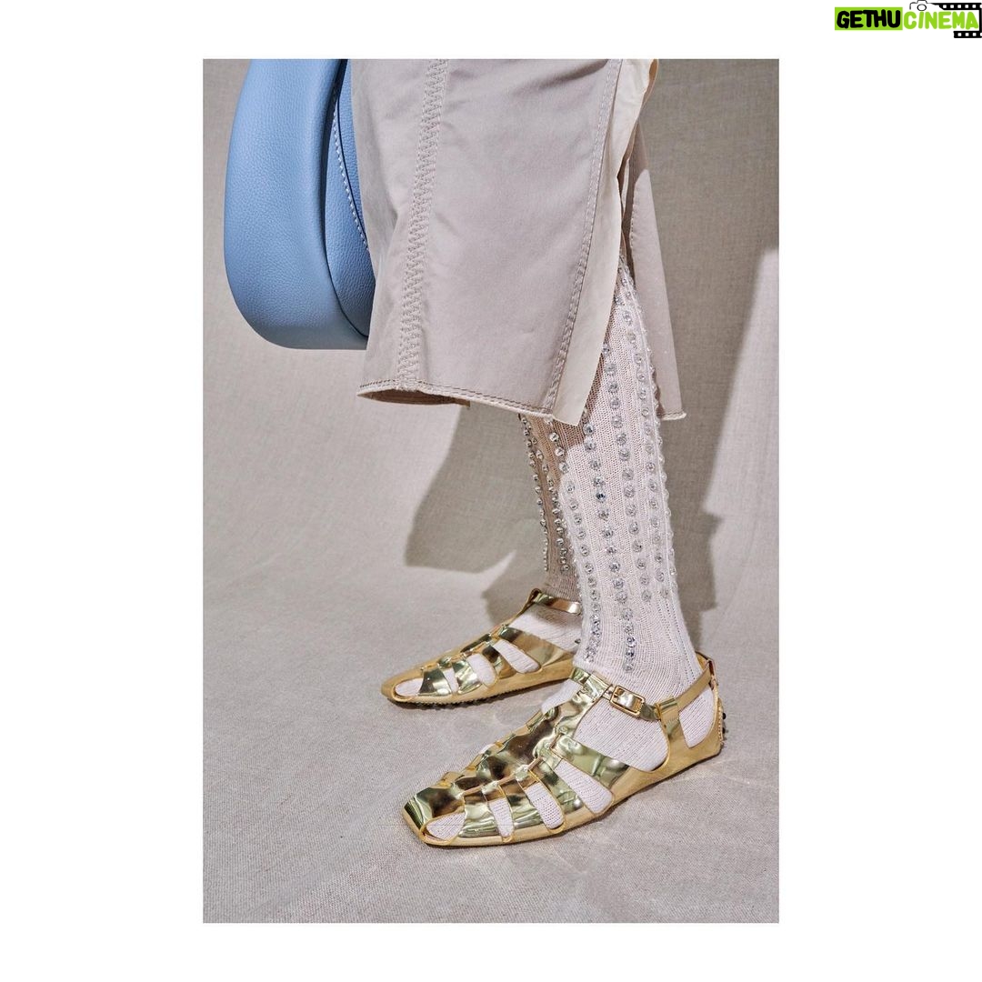 Nana Eikura Instagram - 💙💛🤍💜🤎❤️ @tods #tods #TodsSS21