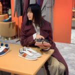Nana Eikura Instagram – 22日まで新宿ISETANにて開催中の @tods のPOP UP…
連休中に、ぜひ(^^)