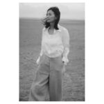 Nana Eikura Instagram - かねてより準備を進めてまいりました、アパレルブランド「newnow」を発表させていただく運びとなりました。 それに伴い、新会社を設立したのですが、起業をしようと奮い立たせてくれたのは、紛れもなく子どもたちの存在です。 何事にも好奇心を 持ち挑戦し続ける子どもたちと6年間過ごしていると、私も新しい場所で、奮励したくなった...というのがブランドの立ち上 げに対する素直な気持ちです。 着心地がよく、買っただけでもドキドキする、クローゼットに並べるだけで胸が高鳴る、コーディネートを考えたらすぐにで も着替えたくなる、そんな洋服が好きです。 かつてそんな純粋な気持ちで洋服を眺めていた自分を、再び思い出したくなりました。 Creative vision director に stylist 上杉美雪さん、Couture designer に福屋千春さんを迎え、 お二人とともに "変わりつづける今を生きる服“ というテーマのもと、洗練された洋服 をご提供させていただくことになりました。 環境への配慮と、コーディネートによって人物の内側をより光らせるスタイリストならではの観点から、スタイリングを含む 販売方法として、受注会での販売がメインとなります。 プロフェッショナルの皆様の支援のもと、生地の選定、デザイン、受注会場、EC サイトの開設...すべての細部まで関わら せていただきました。 また、newnow の起源は"家族"にあるということで、撮影には夫に協力していただきました。 改めて、家族、そして、ともに試行錯誤し奮闘してくださっている LAND NK の仲間たちに感謝の気持ちでいっぱいです。 日本の社会が洗練された美しい人で溢れるよう、邁進し続けて参りたいと思います。 そしてまずは、ここまで辿り着けたこと、感慨無量の極みです。 受注会へお越しの上、ぜひとも　"買える最高品質" newnowの服と触れ合ってみてください。 応募方法に関してはHPよりご確認ください。 どうぞよろしくお願いします♡ 榮倉奈々 @newnow_jp #newnow_jp