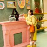 Nanase Nishino Instagram - 🦁「TOD'S LIE ON A LION」🖼 ライオンの家族のリビングをイメージしたスペースにお邪魔してきました。 ぜーんぶもこもこ✨ もこもこアイテムも ライオンも可愛くて とにかく癒されました🎉 伊勢丹新宿店で今日から16日まで！ ぜひ行ってみてください😉 #Tods