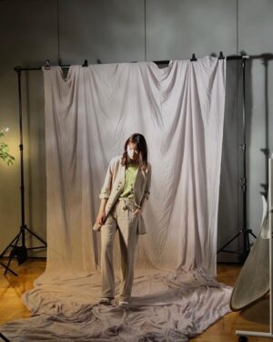 Nanase Nishino Instagram - 女性セブンさんに取材していただい時の写真です！

もうすぐ、あと一分後、
「アンサング・シンデレラ」
今夜は第七話！

そしてFODにて、相原くるみのスピンオフドラマ 全5話が今日から毎週配信されます！😳
よろしければ 本編と合わせてこちらもぜひご覧ください！

#アンサングシンデレラ