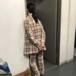 Nanase Nishino Instagram - フォロワーさんが150万人をこえている！ありがとうございます！！💐 最近の写真が無かったので、 よくやる覗き方と 大仏さんを見に行ったときの写真と まんまるなキツネさんを見る写真です。 5月ですね もうすぐ誕生日だぁ〜〜 最近は 白米とお味噌汁が美味しくて美味しくていっぱい食べてます🤤