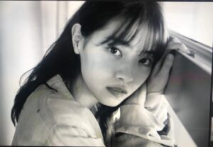 Nanase Nishino Instagram - BARFOUT! 6月号
発売中です🐯🗯
全部モノクロ写真なのが新鮮でした！
ありがとうございました。