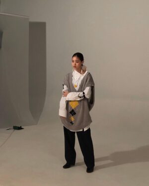 Nanase Nishino Instagram - メンズノンノさん発売中です。💁‍♂️ ノンノさんも発売中です💁‍♀️