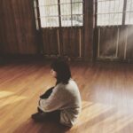 Nanase Nishino Instagram - 秋田県で撮影しました⭐️🐕 「ヤングジャンプ」 発売中です。 秋田へ行くのは2回目ですが 男鹿や角館、田沢湖、秋田犬も見ることができたのは今回が初めてで、また秋田の魅力を知れたような気がします✨自然のエネルギーもたくさんもらえました！ サクサクな雪もありました。楽しかった〜🏃‍♂️🏃‍♂️ #秋田