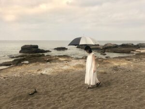 Nanase Nishino Instagram - このあと0時より、Hulu黒島編の後編 が公開になります。
よろしければ是非😊

#あなたの番です