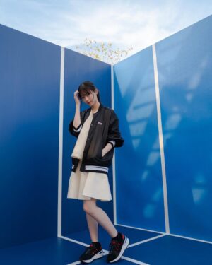 Nanase Nishino Instagram - Onitsuka Tiger 2020 S/S
ショー会場にて リハーサルの見学をさせていただきました🏃‍♂️🏃‍♂️本番も見たかった…！
青い競技用トラック
クールでした🐯

#onitsukatiger