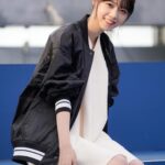 Nanase Nishino Instagram - Onitsuka Tiger 2020 S/S ショー会場にて リハーサルの見学をさせていただきました🏃‍♂️🏃‍♂️本番も見たかった…！ 青い競技用トラック クールでした🐯 #onitsukatiger