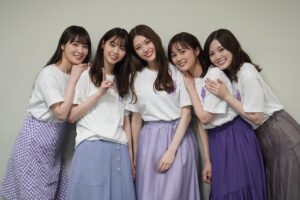Nanase Nishino Instagram - 10周年おめでとうございます！
呼んでいただき、ちょこっとお邪魔しました🏃‍♂️
懐かしくて、とっても楽しかった！！
乃木坂46がどうかこれからもたくさんの方に愛され続けるグループでありますように✨