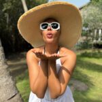 Nancy Isime Instagram - It’s Timeeeeee🥰 Time to Isolate, Relax, Detox, Reflect & Recharge into the New Year❤️ If you’ve followed me for a few years now, you’ll know this is one Self Care Tradition I don’t play with. Lol. So please, let me be the first to wish you a Happy New Year my Loves! You made it and I’m SO proud of you! 2024 No gree for anybody oh😄 Even if I’ll be completely off social media for sometime, please know that I Love You and I’m doing great!❤️ Till I return here, Take good care of yourselves and oh! I left a little dump from my Christmas week for you on my stories, hurry before they go off. Lol. Happy Fantastic New Year!💋