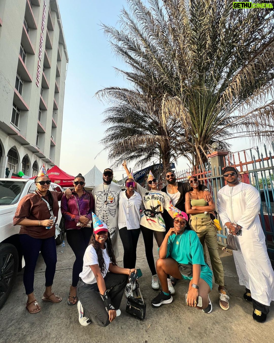 Nancy Isime Instagram - Last but certainly not least, Big Shoutout to my Gees who joined me and helped ensure I had the best helping hands. Thanks for taking time out of your busy schedules to be there for me guys❤️🥰🤗 Thank you to my @indomie_nigeria family for seeing to it that everyone in attendance had some yummy noodles in between all the activities❤️ Shoutout to the amazing founder, staff, volunteers, Parents and Children of @lisacademyng for welcoming me with so much warmth and for the opportunity to serve and contribute to the future. Fam, Thank you for all your kind words, prayers and well wishes….You too can be a part of this great initiative, please send @lisacademyng a DM if you’d like to make donations in any form. You can also donate towards a child’s school fees/upkeep for as long as you can. Thank you in advance ❤️ My 32nd birthday celebration was definitely one for the books and I couldn’t be more grateful to God!🙏🏽
