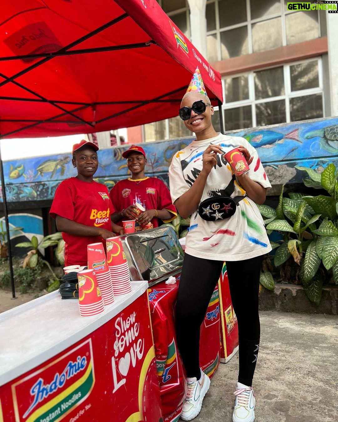 Nancy Isime Instagram - Last but certainly not least, Big Shoutout to my Gees who joined me and helped ensure I had the best helping hands. Thanks for taking time out of your busy schedules to be there for me guys❤️🥰🤗 Thank you to my @indomie_nigeria family for seeing to it that everyone in attendance had some yummy noodles in between all the activities❤️ Shoutout to the amazing founder, staff, volunteers, Parents and Children of @lisacademyng for welcoming me with so much warmth and for the opportunity to serve and contribute to the future. Fam, Thank you for all your kind words, prayers and well wishes….You too can be a part of this great initiative, please send @lisacademyng a DM if you’d like to make donations in any form. You can also donate towards a child’s school fees/upkeep for as long as you can. Thank you in advance ❤️ My 32nd birthday celebration was definitely one for the books and I couldn’t be more grateful to God!🙏🏽