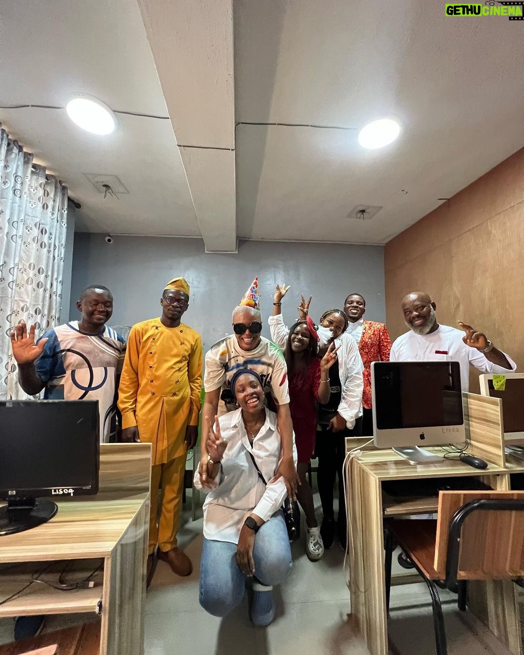 Nancy Isime Instagram - Last but certainly not least, Big Shoutout to my Gees who joined me and helped ensure I had the best helping hands. Thanks for taking time out of your busy schedules to be there for me guys❤️🥰🤗 Thank you to my @indomie_nigeria family for seeing to it that everyone in attendance had some yummy noodles in between all the activities❤️ Shoutout to the amazing founder, staff, volunteers, Parents and Children of @lisacademyng for welcoming me with so much warmth and for the opportunity to serve and contribute to the future. Fam, Thank you for all your kind words, prayers and well wishes….You too can be a part of this great initiative, please send @lisacademyng a DM if you’d like to make donations in any form. You can also donate towards a child’s school fees/upkeep for as long as you can. Thank you in advance ❤️ My 32nd birthday celebration was definitely one for the books and I couldn’t be more grateful to God!🙏🏽