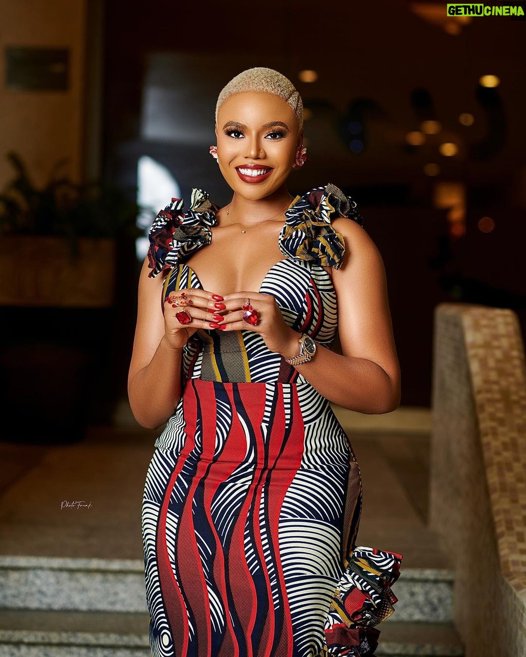 Nancy Isime Instagram - For the Love of my @hollantex_official ❤️ #HostingDuties #Culturatti17thEdition P.S: My @vivaplusdetergent has the best Ankara Bar soap that keeps your fabric intact after every wash! You should totally try it😉