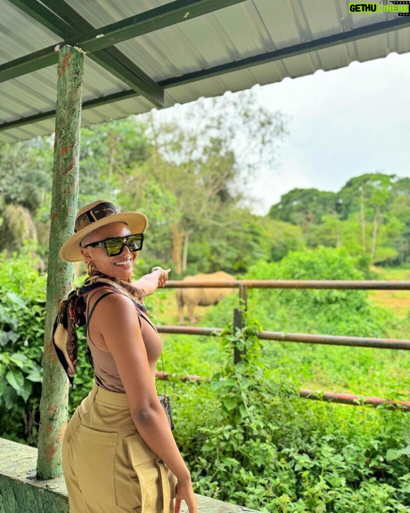 Nancy Isime Instagram - Come with me to Entebbe Zoo (Sanctuary), let’s see some beautiful Animals together😍 P.S: I met @queentyraabok at the Ikon Awards, she walked up to me and said some of the sweetest words to me mostly speaking about my work and Personality, after which she confidently said…”I’d like to go out with you tomorrow for Lunch if that’s okay with you” You know me and Kids, I immediately asked for her to join us on our itinerary for the next day. What’s even better is Tyra knows what she wants, is super smart and a superstar in every sense of the word❤️ I’m thankful I get to Inspire tons of young girls who look up to me one way or the other for career directions. It’s probably one of the main things that keeps me on my toes. Praying that God helps me continue to be a shining light to young black girls across my continent❤️