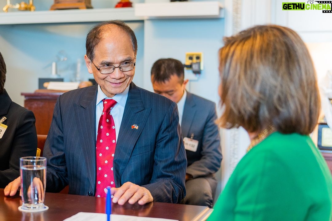 Nancy Pelosi Instagram - It was my privilege today to meet with Legislative Yuan President You Si-Kun and leaders from the Democratic Progressive Party, the Taiwan People's Party and the New Power Party. Our discussion focused on America’s support for Taiwan’s Democracy and our shared opposition to the CCP’s human rights abuses.