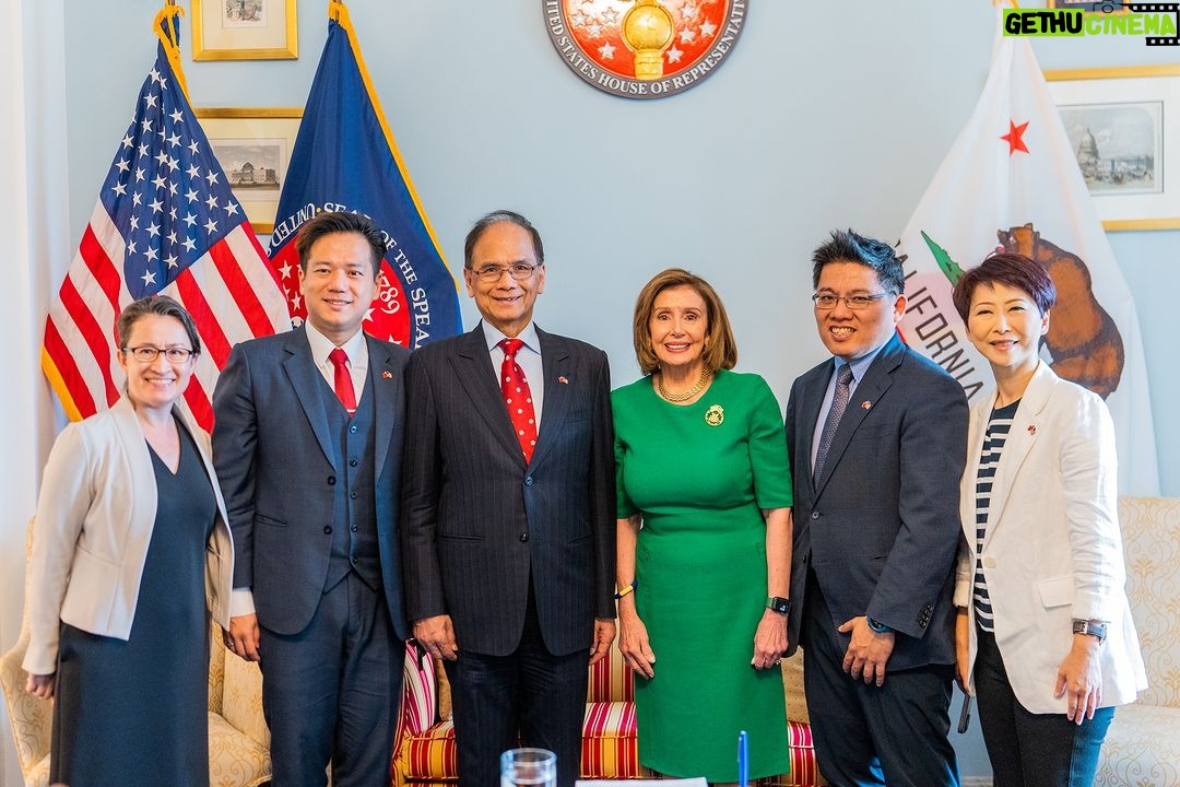 Nancy Pelosi Instagram - It was my privilege today to meet with Legislative Yuan President You Si-Kun and leaders from the Democratic Progressive Party, the Taiwan People's Party and the New Power Party. Our discussion focused on America’s support for Taiwan’s Democracy and our shared opposition to the CCP’s human rights abuses.