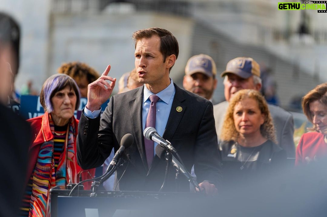 Nancy Pelosi Instagram - Today, I joined Vote Vets to make it clear to Republicans: hands off veterans' health benefits. The Republicans' debt limit bill puts veterans’ health care at risk and jeopardizes their benefits they have earned.