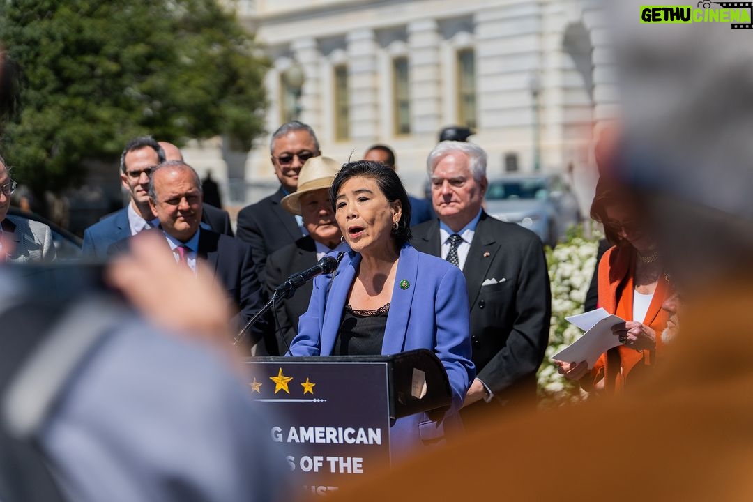 Nancy Pelosi Instagram - Thank you Representative Judy Chu for your bill awarding the Congressional Gold Medal to Americans who helped save refugees from the Holocaust. It brings me great pride that my father, Thomas D'Alesandro, Jr., was an early voice in demanding attention to the danger faced by Jews in Europe.