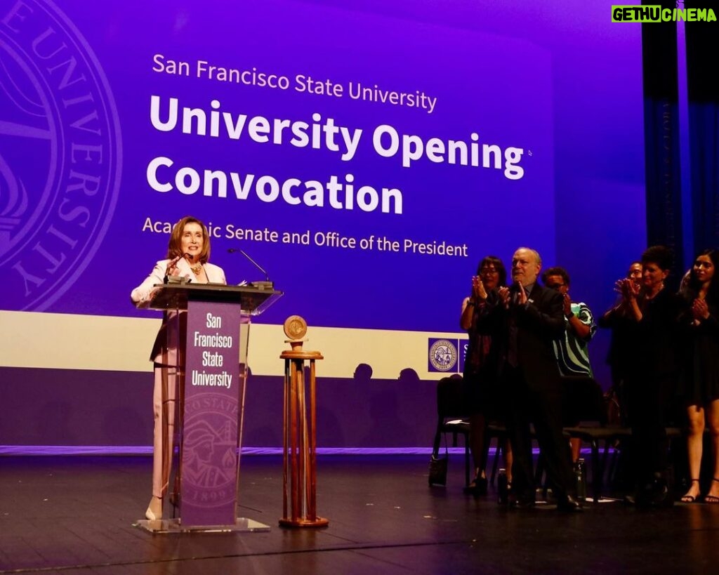 Nancy Pelosi Instagram - It's an exciting time for the thousands of college students returning to Bay Area campuses & classrooms this week. It was my honor to join the @sanfranciscostate Convocation to help kick off the new academic year and thank the faculty and staff for their dedicated public service. Go Gators!